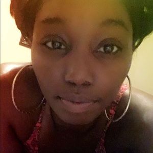 Meet your Posher, Carolyn